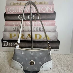 Dooney & Bourke Gray and White Shoulder Bag Y2K
